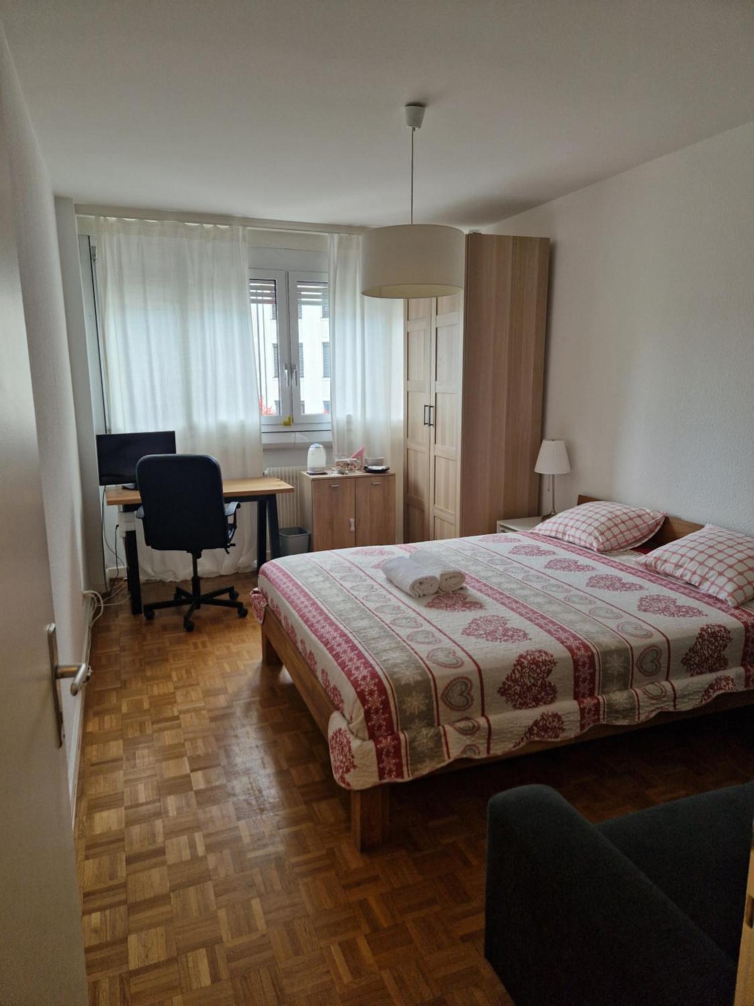 Room In Shared Apartment Genève Extérieur photo