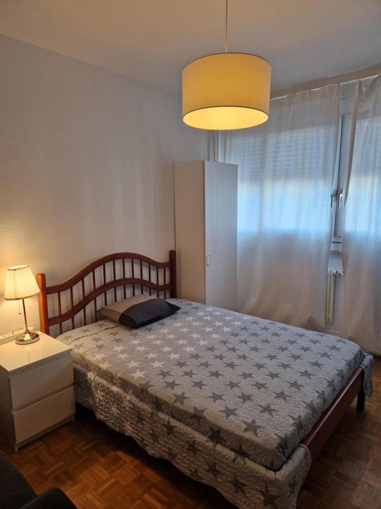 Room In Shared Apartment Genève Extérieur photo